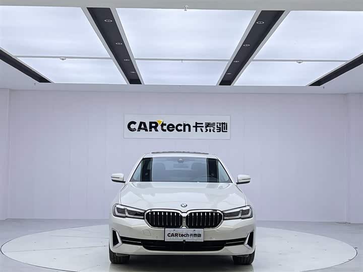 Фото 8 - BMW 5 Series