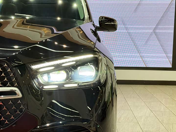 Фото 4 - Mercedes-Benz GLE-Class