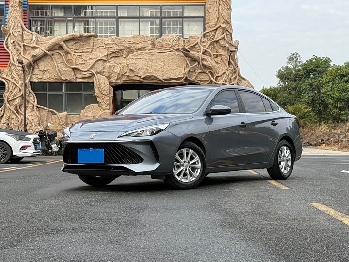 Фото 1 - Roewe i5