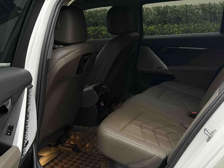 Фото 8 - BMW 5 Series