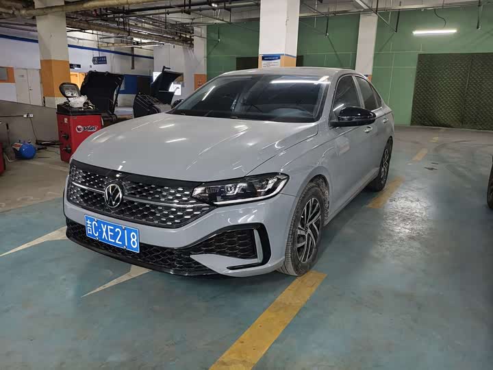 Фото 1 - Volkswagen Lavida