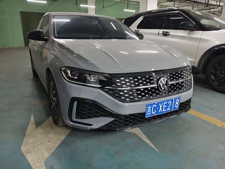 Фото 8 - Volkswagen Lavida