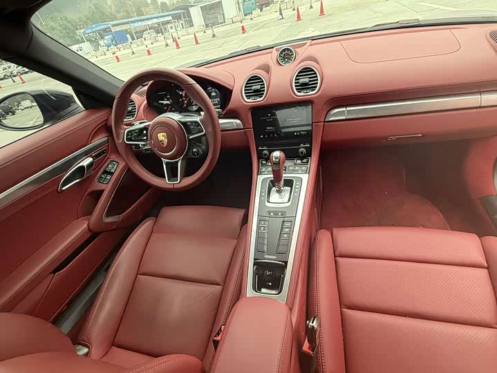 Фото 4 - Porsche 718