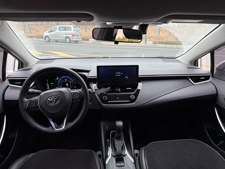 Фото 5 - Toyota Corolla