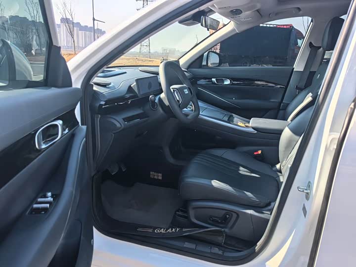 Фото 4 - Geely Galaxy E5