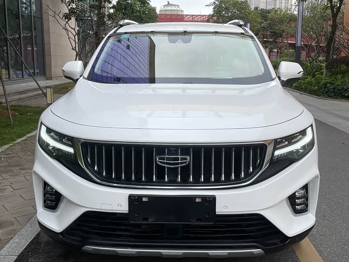 Фото 2 - Geely Okavango