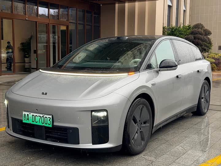 Фото 1 - LiXiang i6