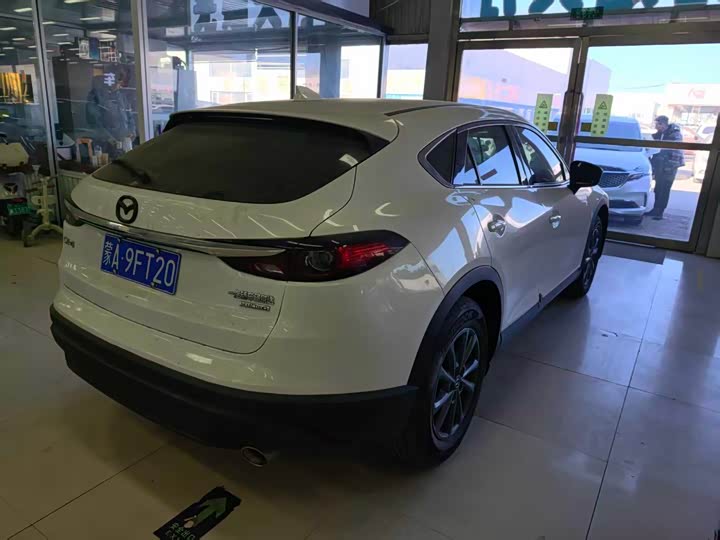 Фото 5 - Mazda CX-4