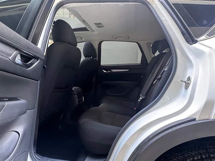 Фото 8 - Mazda CX-5