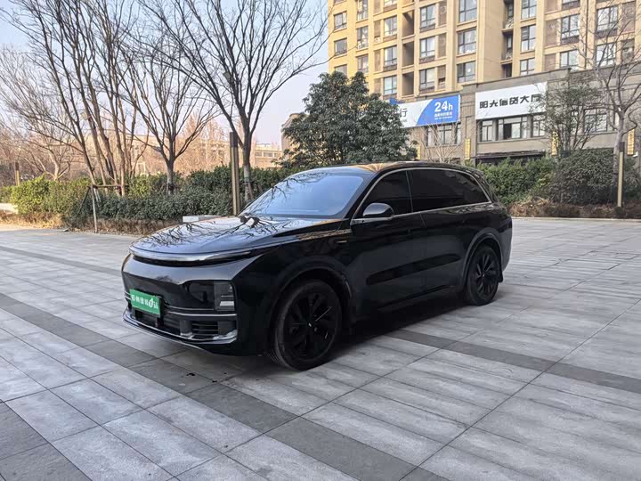 Фото 1 - LiXiang L8