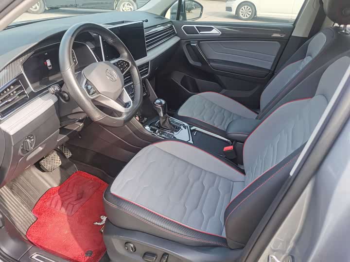 Фото 9 - Volkswagen Tiguan L Hybrid