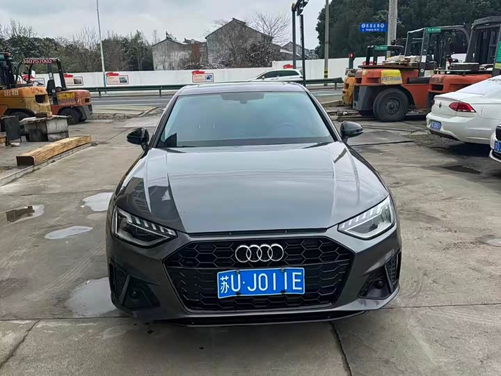 Фото 2 - Audi A4L