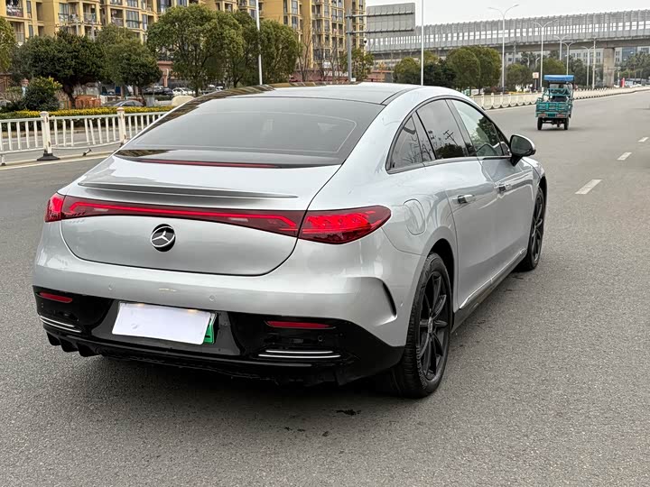 Фото 4 - Mercedes-Benz EQE