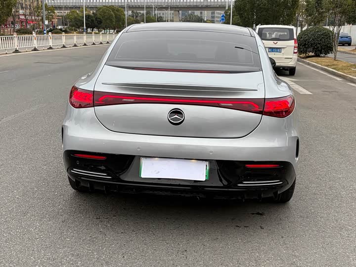 Фото 5 - Mercedes-Benz EQE