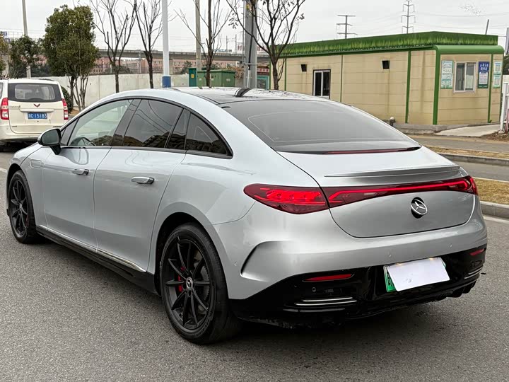 Фото 6 - Mercedes-Benz EQE