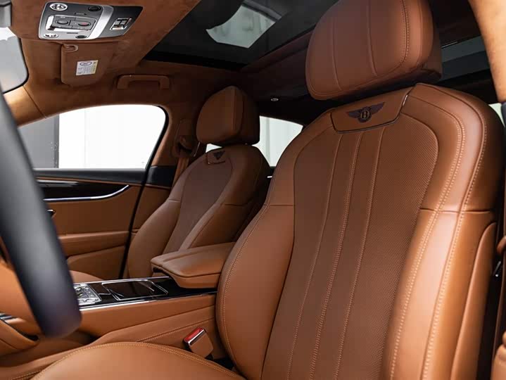 Фото 9 - Bentley Flying Spur