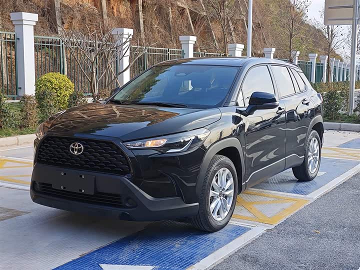 Фото 1 - Toyota Corolla Cross