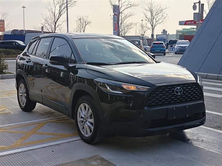 Фото 2 - Toyota Corolla Cross