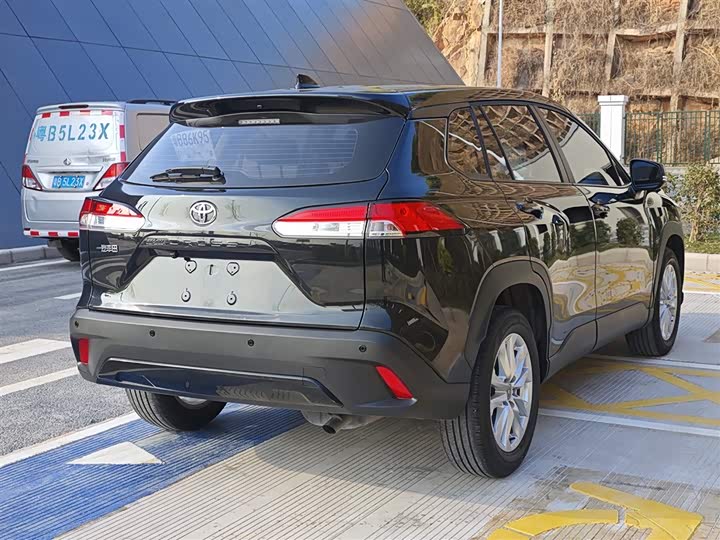 Фото 9 - Toyota Corolla Cross