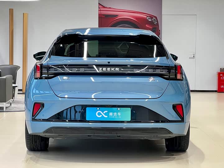Photo 6 - Zeekr 001