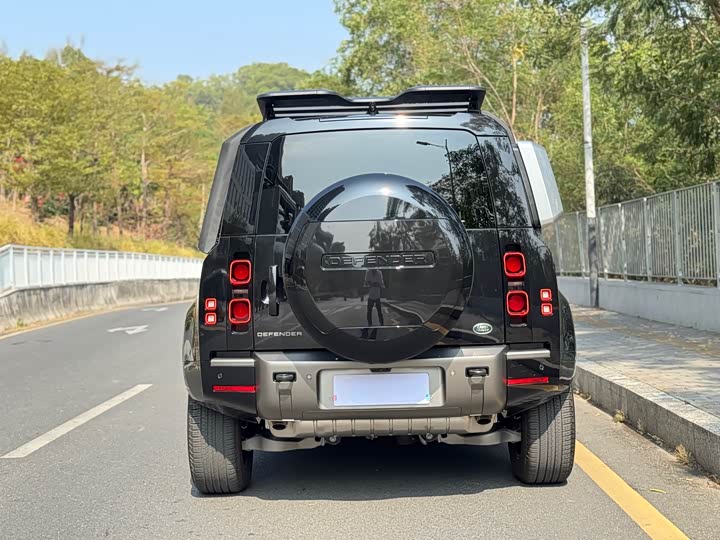 Фото 6 - Land Rover Defender