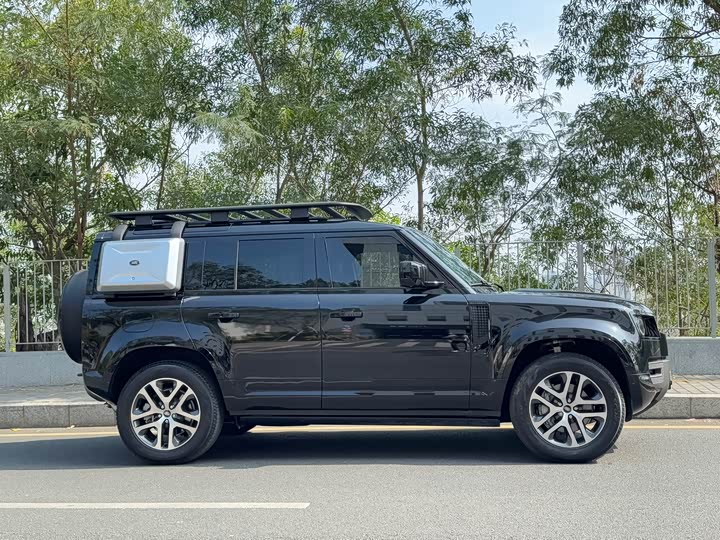 Фото 7 - Land Rover Defender