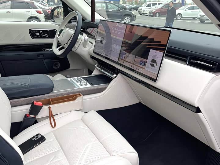 Фото 3 - Zeekr 9X