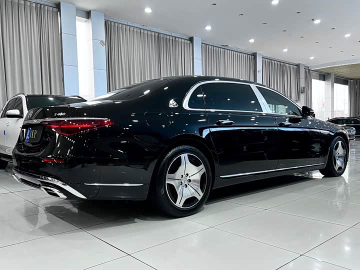 Фото 4 - Mercedes-Benz Maybach S-Class