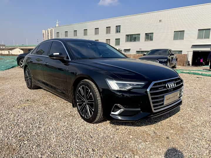 Фото 3 - Audi A6L