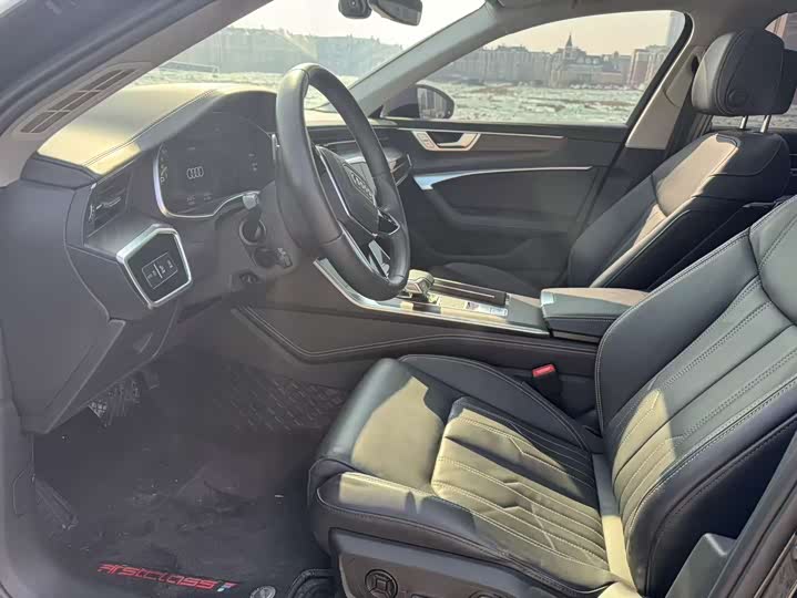 Фото 5 - Audi A6L