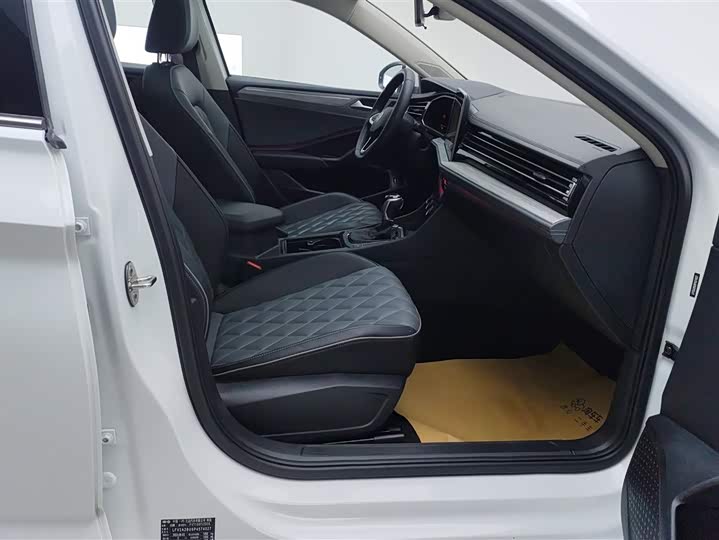 Фото 8 - Volkswagen Sagitar L