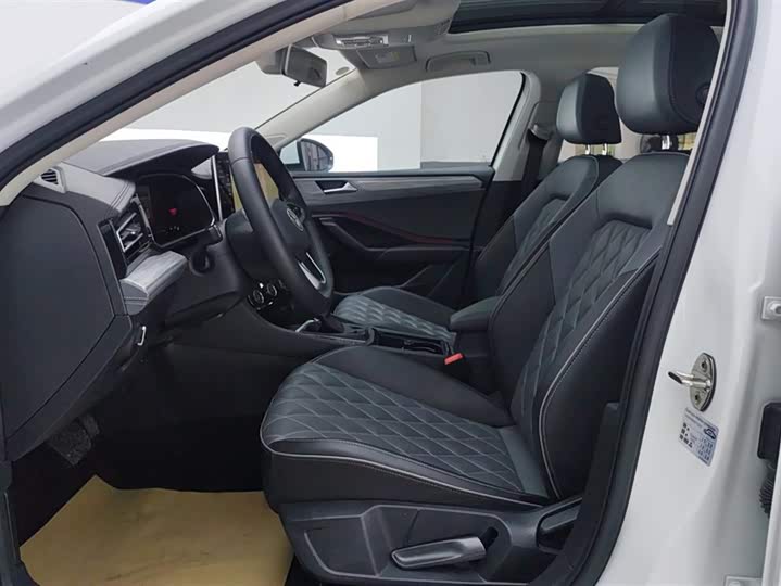 Фото 9 - Volkswagen Sagitar L