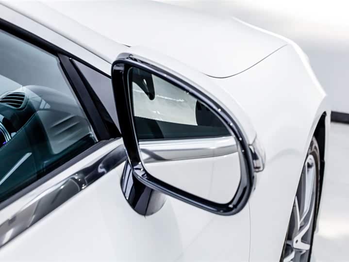 Фото 6 - Mercedes-Benz E-Class