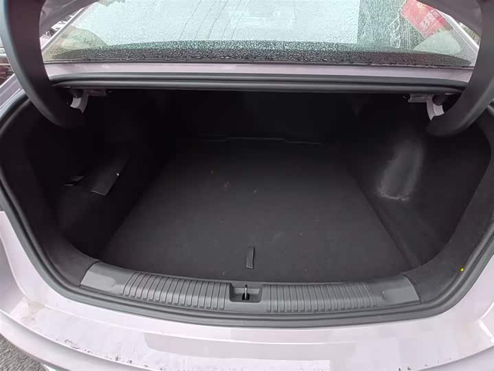 Фото 9 - Roewe M7 DMH