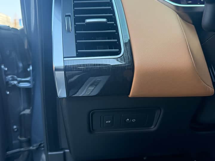 Фото 8 - Land Rover Range Rover Sport