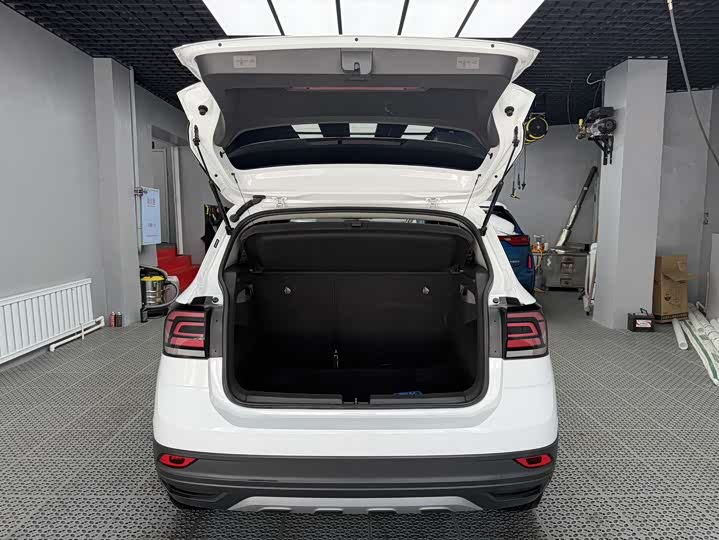 Фото 8 - Volkswagen T-Cross