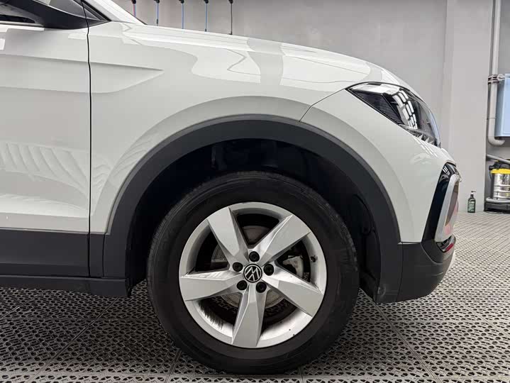 Фото 9 - Volkswagen T-Cross