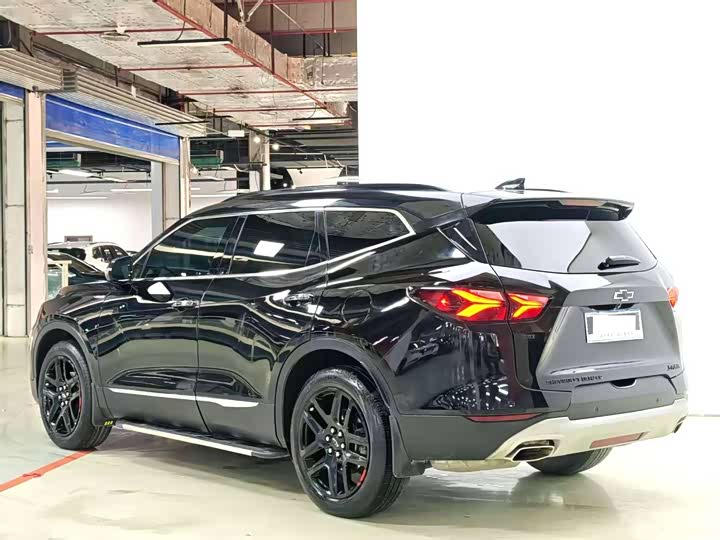 Фото 5 - Chevrolet Blazer