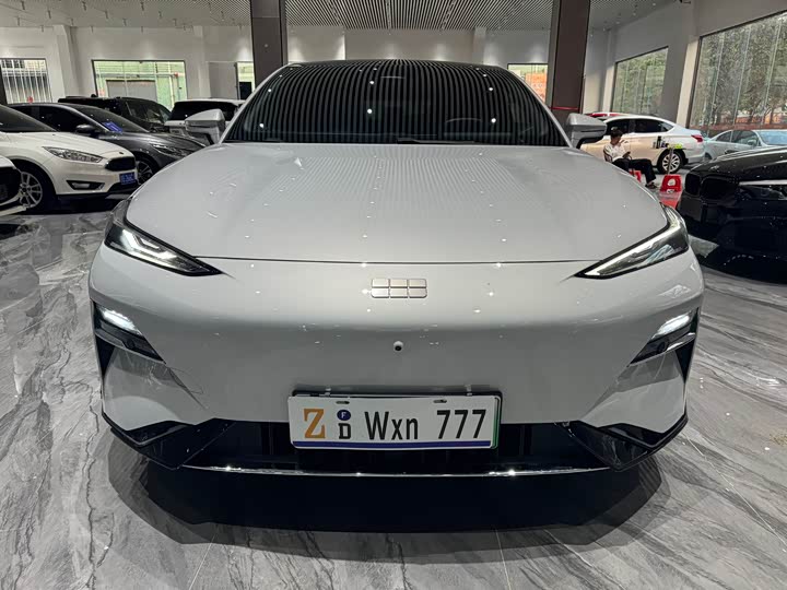 Photo 3 - Geely Galaxy E8