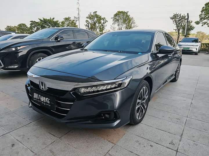 Фото 1 - Honda Accord