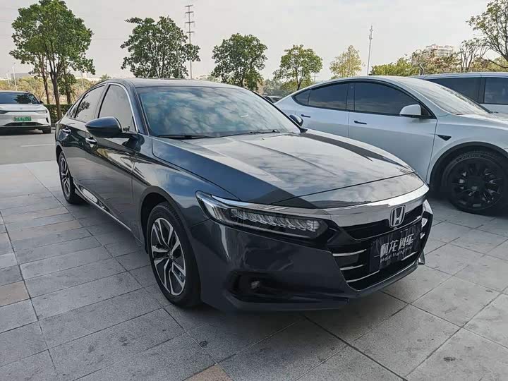 Фото 3 - Honda Accord