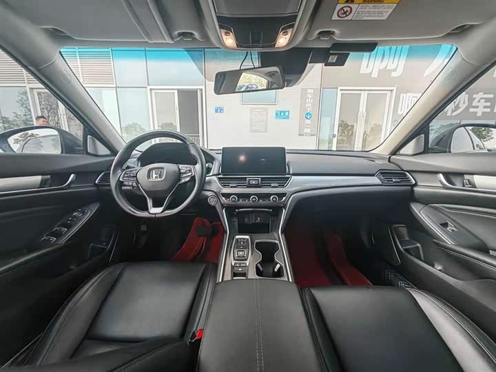 Фото 9 - Honda Accord