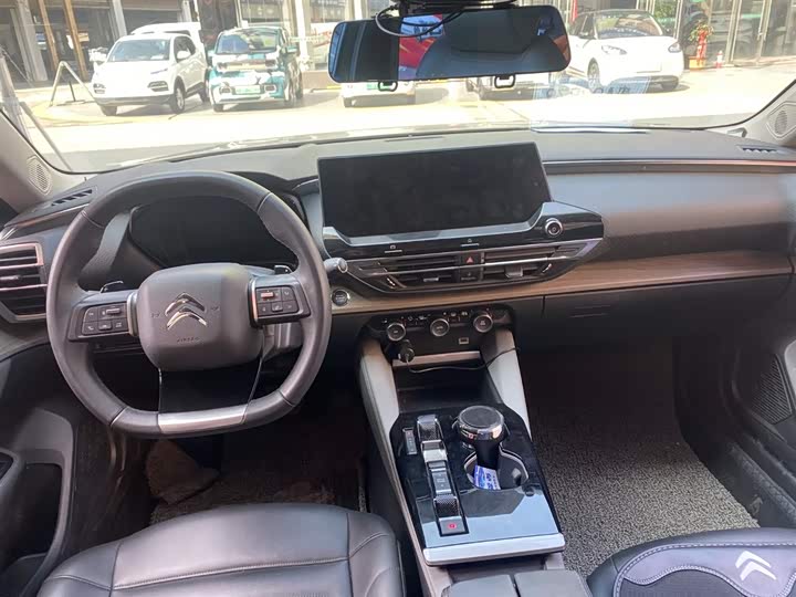 Фото 6 - Citroen C5 X