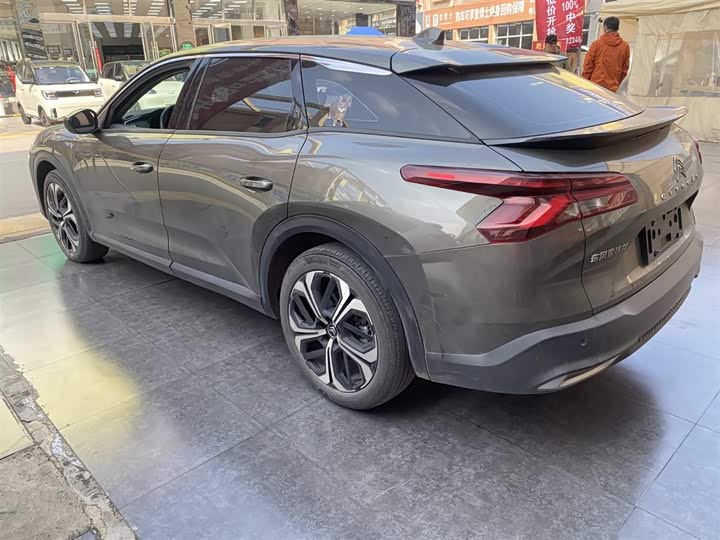 Фото 7 - Citroen C5 X