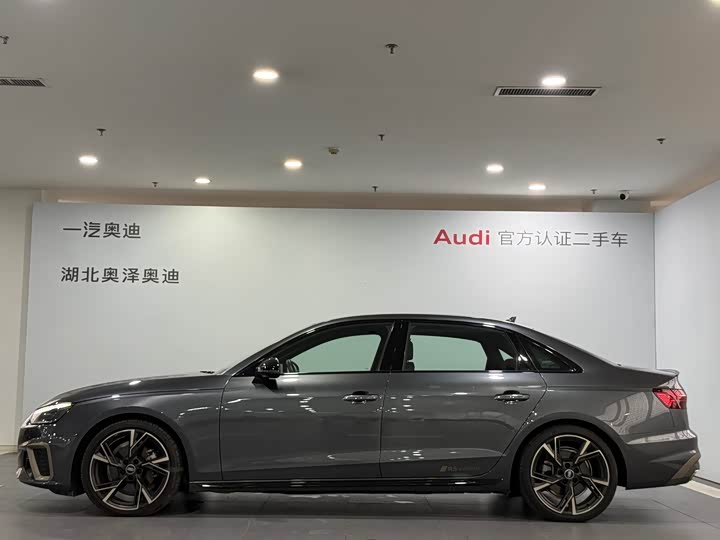 Фото 3 - Audi A4L