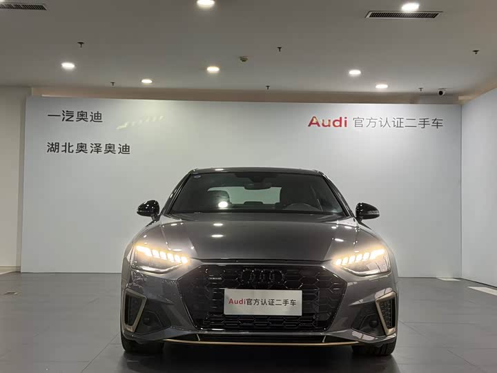 Фото 6 - Audi A4L