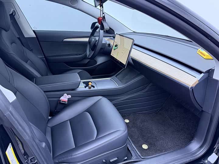 Фото 7 - Tesla Model 3