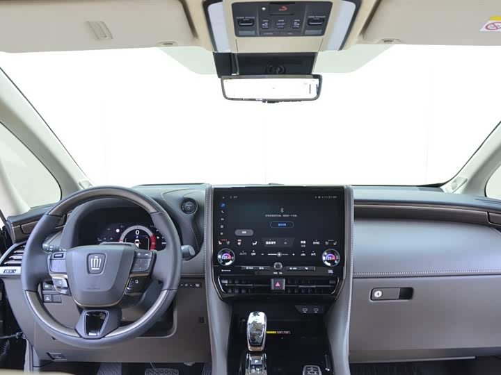 Фото 9 - Toyota Vellfire