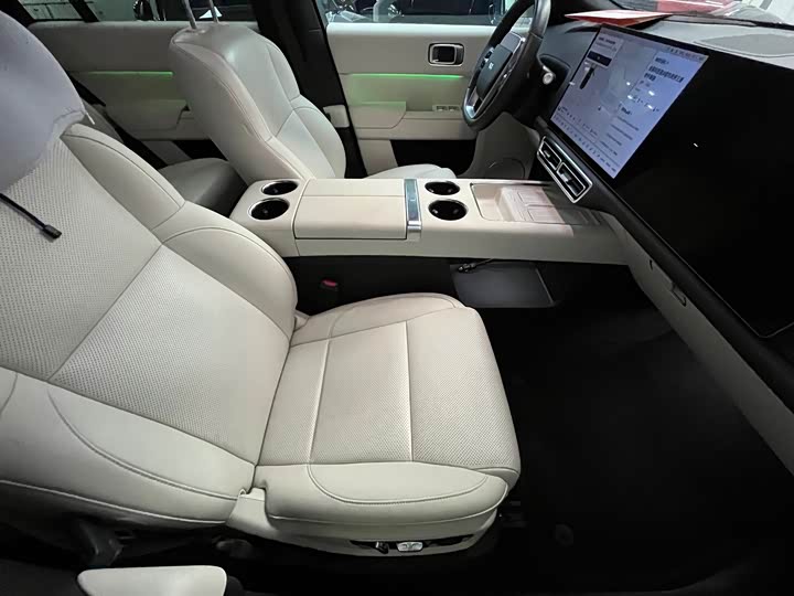 Фото 6 - LiXiang L8