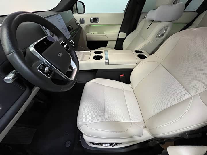 Фото 9 - LiXiang L8